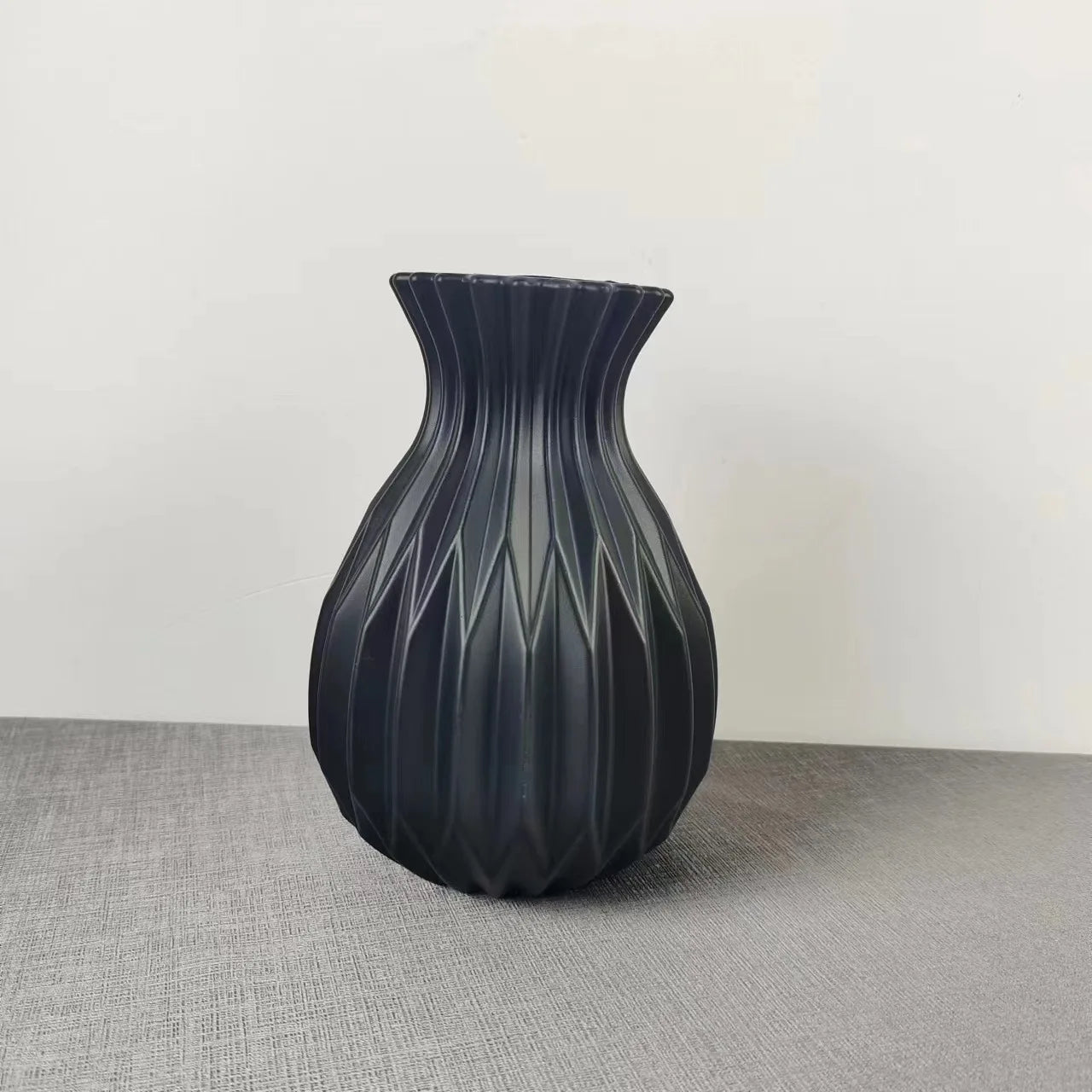 Modern Minimalist Plastic Vase – Ceramic Look