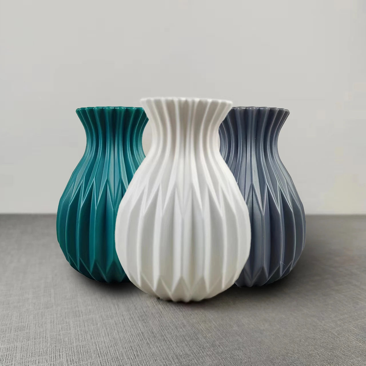 Modern Minimalist Plastic Vase – Ceramic Look