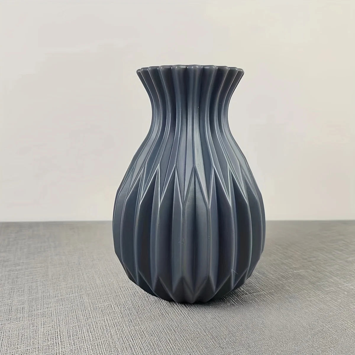 Modern Minimalist Plastic Vase – Ceramic Look